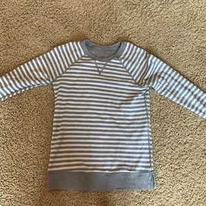 Women’s Lululemon sweatshirt